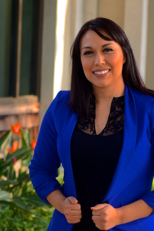 about us PAOLA PEREZ